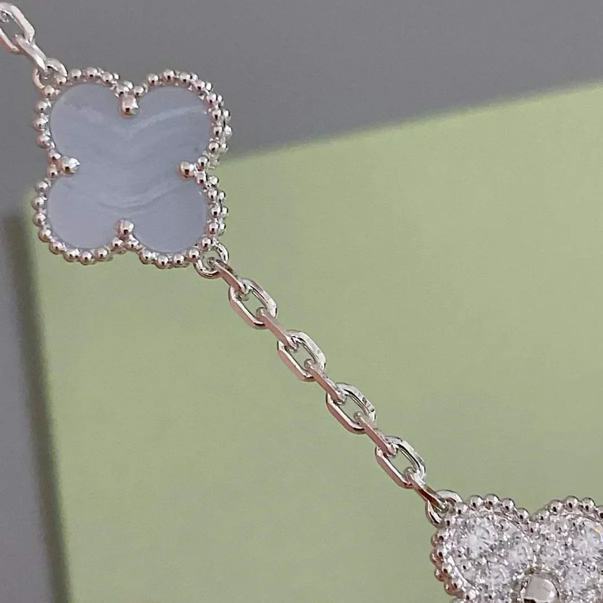 [Glimmer] CLOVER 5 モチーフ パープルカルセドニー ブレスレット コレクション