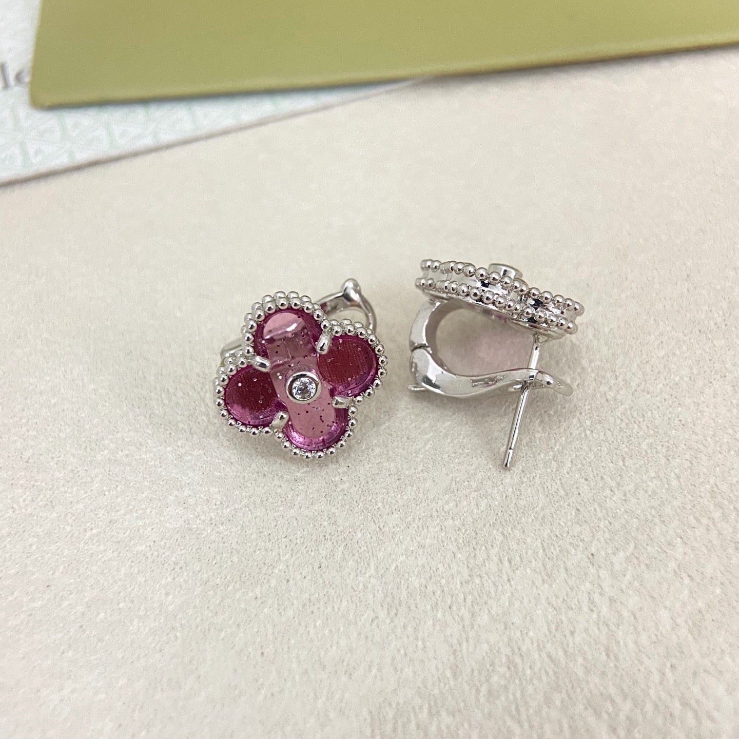 [Liorra]2026 NEW  CLOVER 1 MOTIFPINK ENAMEL STUD EARRINGS WITH DIAMONDS2