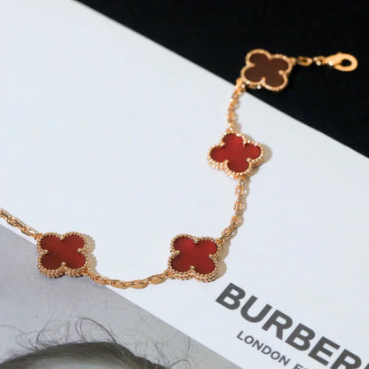 [Glimmer] CLOVER 5 MOTIF RED CORNELIAN BRACELET COLLECTION