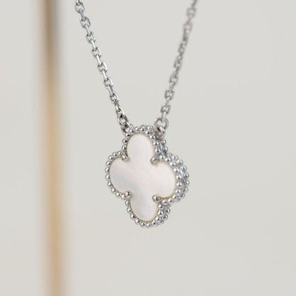 [Glimmer]CLOVER  15MM WHITE MOTHER-OF-PEARL SILVER