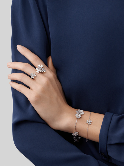 [Glimmer]FRIVOLE SILVER FLOWER DIAMOND BRACELET