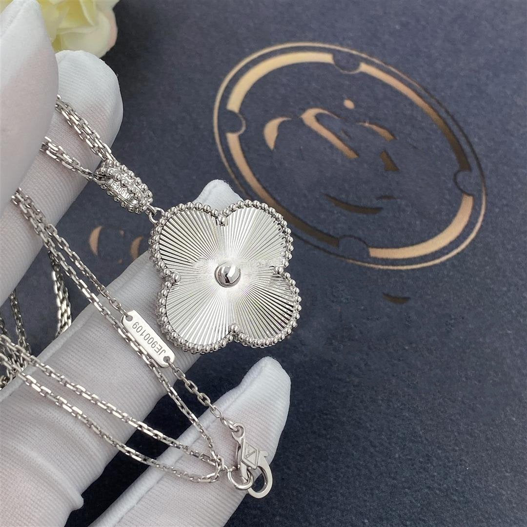 [Glimmer]CLOVER 25MM SILVER BIG CLOVER NECKLACE