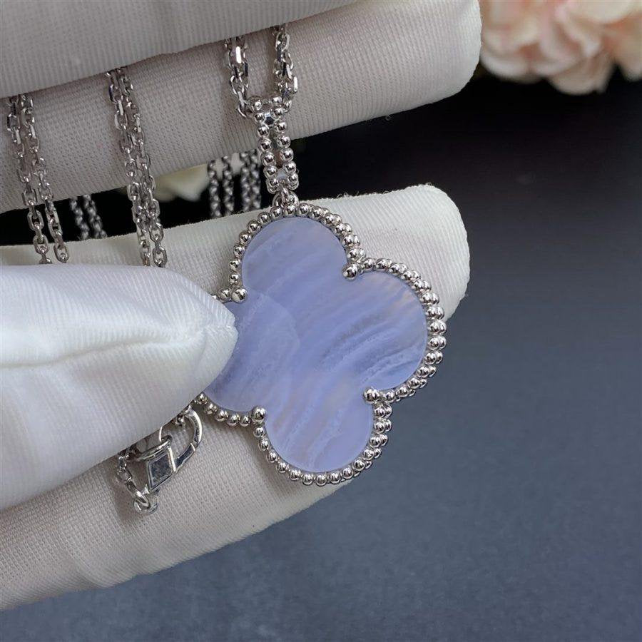 [Glimmer]CLOVER SILVER CHALCEDONY BIG CLOVER NECKLACE