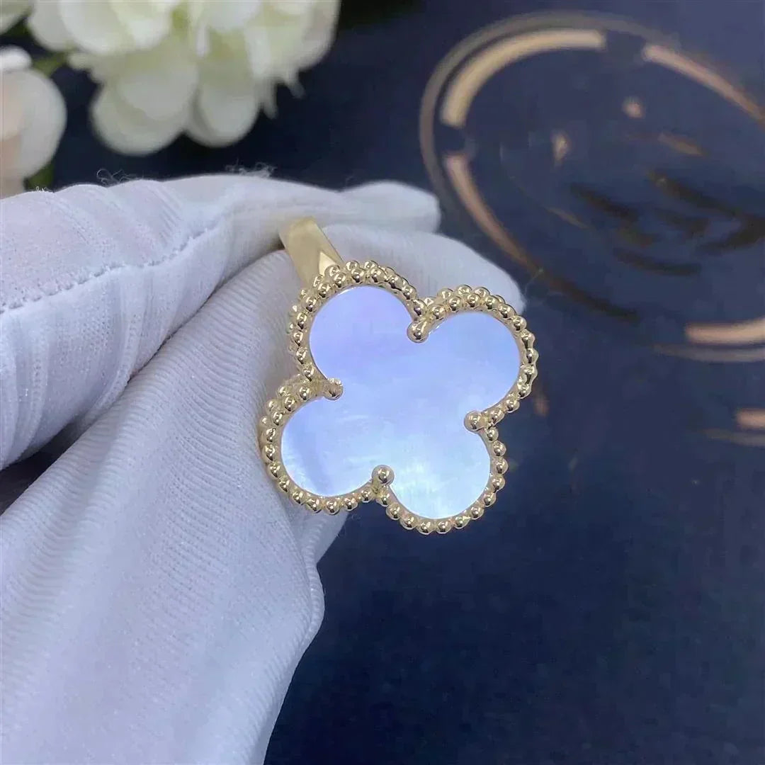 [Glimmer]CLOVER WHITE MOP RING