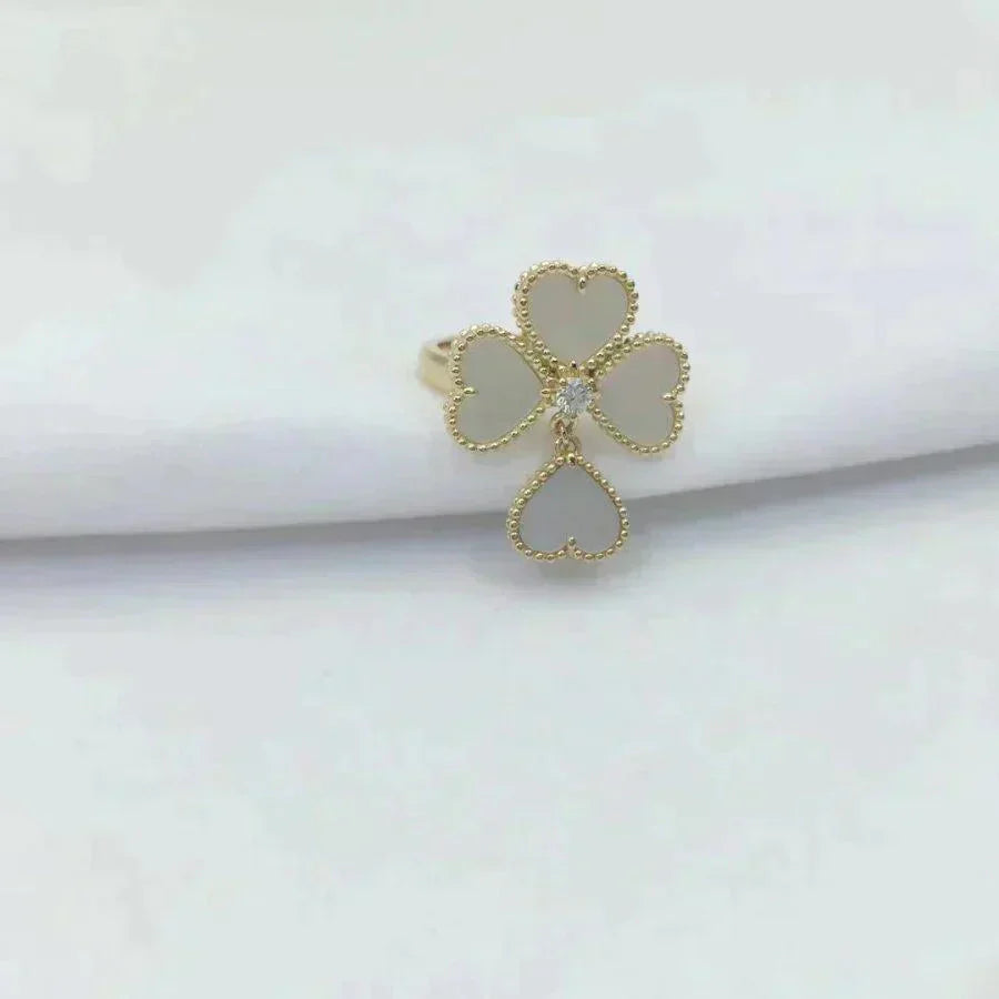 [Glimmer]SWEET CLOVER WHITE MOP RING