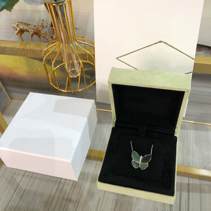 [Glimmer]LARGE BUTTERFLY SILVER PENDANT DIAMOND NECKLACE