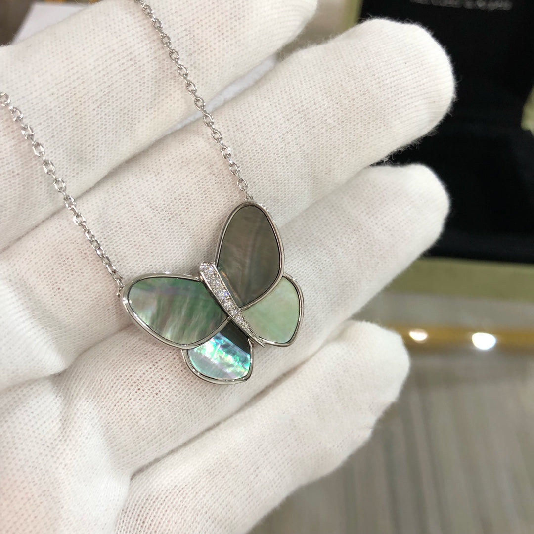 [Glimmer]LARGE BUTTERFLY SILVER PENDANT DIAMOND NECKLACE